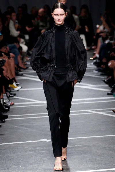 Look 23